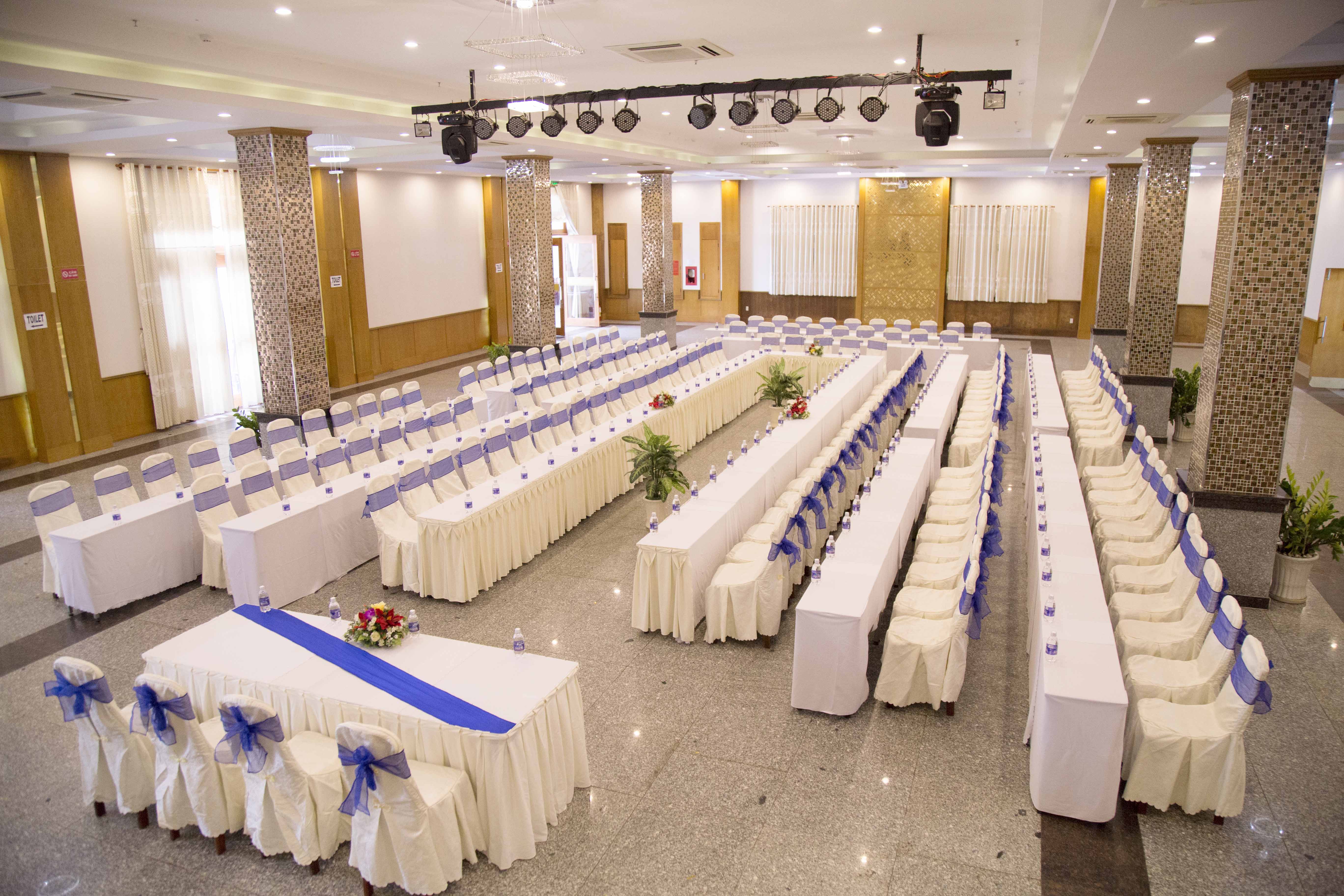 SẢNH SAPPHIRE